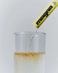 Magnesium-Powered Hydration Powders Image 3