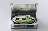 Wireless Retro CD Players Image 3