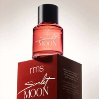 Plant-Based Aromatherapeutic Fragrances Image 6