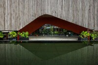 Bamboo Screen-Wrapped Restaurants Image 1