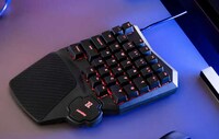 One-Handed Gamer Keyboards Image 4