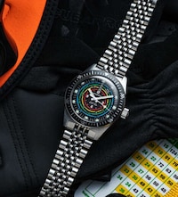 Chromatic Decompression Diver Watches Image 6