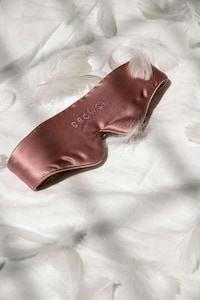 Featherweight Silk Sleep Masks Image 3