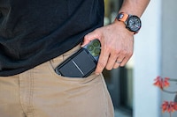 Magnetic EDC Smartphone Wallets Image 1