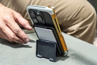 Magnetic EDC Smartphone Wallets Image 2