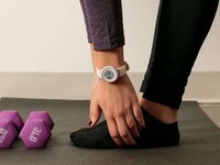 Featherlight Feminine Sports Watches Image 2