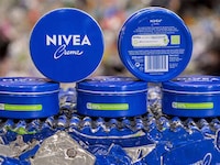 Recycled Metal Skincare Packaging Image 1