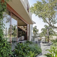 Terraced Garden-Surrounded Homes