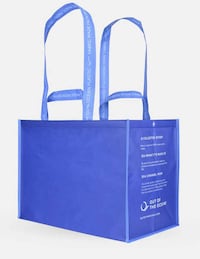Convenience-Focused Upcycled Tote Designs Image 4