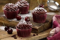 Limited-Edition Dessert-Flavored Frostings Image 1