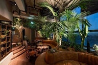 Luscious Dining Bars Image 2