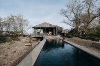 Warm Wooden Interior Homes Image 3