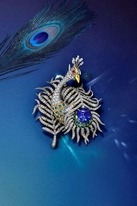 Cosmos-Inspired High-Jewelry Collections Image 4