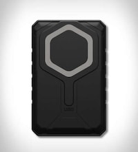 Wireless Water-Resistant Power Banks Image 4