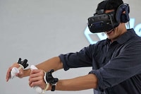 Responsive Feedback VR Controllers Image 1