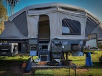 Expanding 10-Person Camping Trailers Image 8