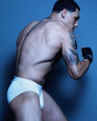 Dirty-Resembling Luxe Undergarments Image 3
