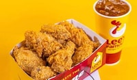 Generously Spiced Chicken Wings Image 1