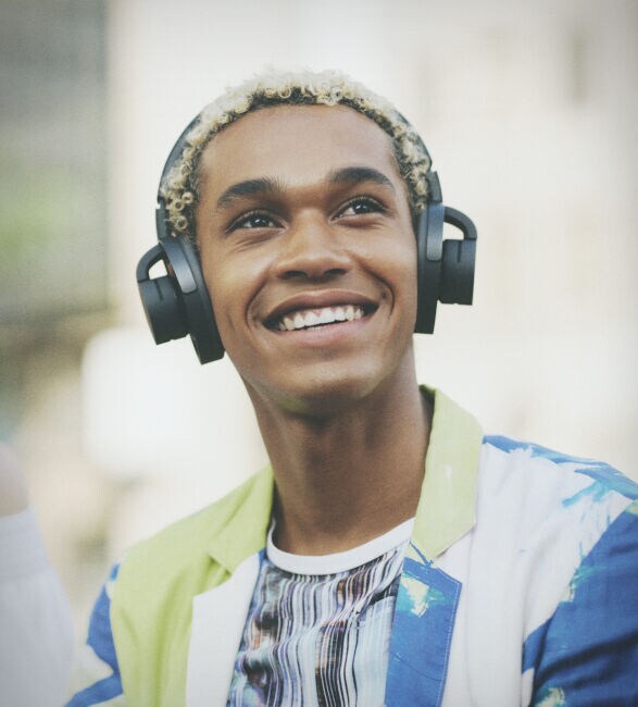 Skeletal Open-Style Earphones Image 2