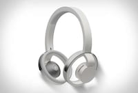 Skeletal Open-Style Earphones Image 3