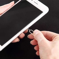 Essential Smartphone Repair Kits Image 1