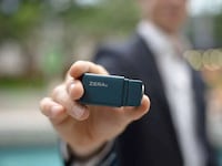 Compact Pocket-Sized Beard Trimmers Image 1