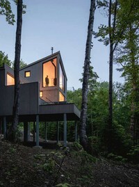 Timber-Clad Canadian Holiday Homes Image 3