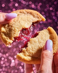 Collage-Themed Cookie Collections Image 2