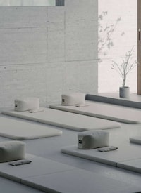 Luxurious Minimalist Meditation Kits Image 7