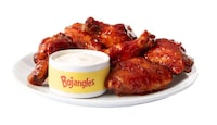 Tailgating-Ready QSR Chicken Wings Image 1