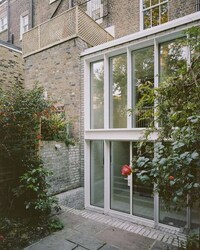 Renovated Terraced London Home Image 3
