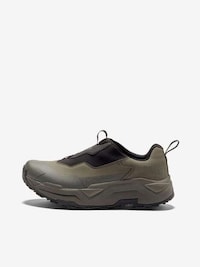 Rugged Laceless Trekking Footwear Image 1