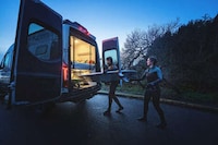 Power-Lift Bed Camping Vans Image 6