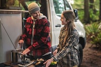 Power-Lift Bed Camping Vans Image 7