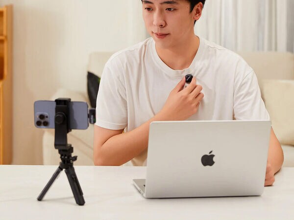 Wearable Content Creator Microphones Image 2