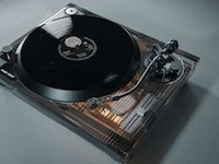 Transparent Vinyl Player Concepts Image 1