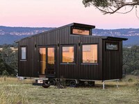Stealthy Sloped Roof Trailers Image 1