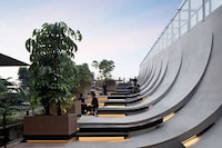 Sloped Concrete Roofed Restaurants Image 2