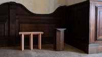 Raw Material-Focused Exhibitions