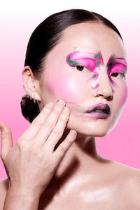 Makeup-Melting Cleansing Solutions Image 1