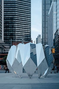 Origami-Inspired Steel Art Sculptures Image 4