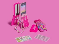 Social Media-Free Flip Phones Image 1