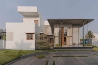 Expansive Roofs Concrete Homes Image 2