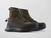 Naturalistic Militant Hiking Sneakers Image 2