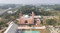 Red Brick Geometric Mosques Image 2