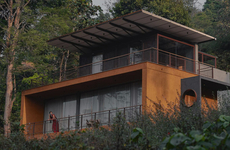 Mud-Plastered Interior Earthy Homes