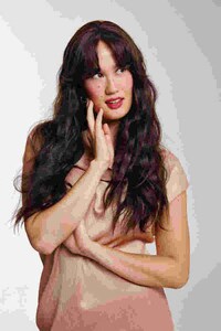 Clip-in Curtain Bangs Image 7