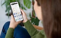 Paper-Like Display Smartphones Image 3