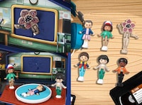 Show-Inspired Miniature Toy Sets Image 3