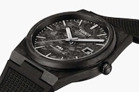 Stealthy Forged Carbon Timepieces Image 3